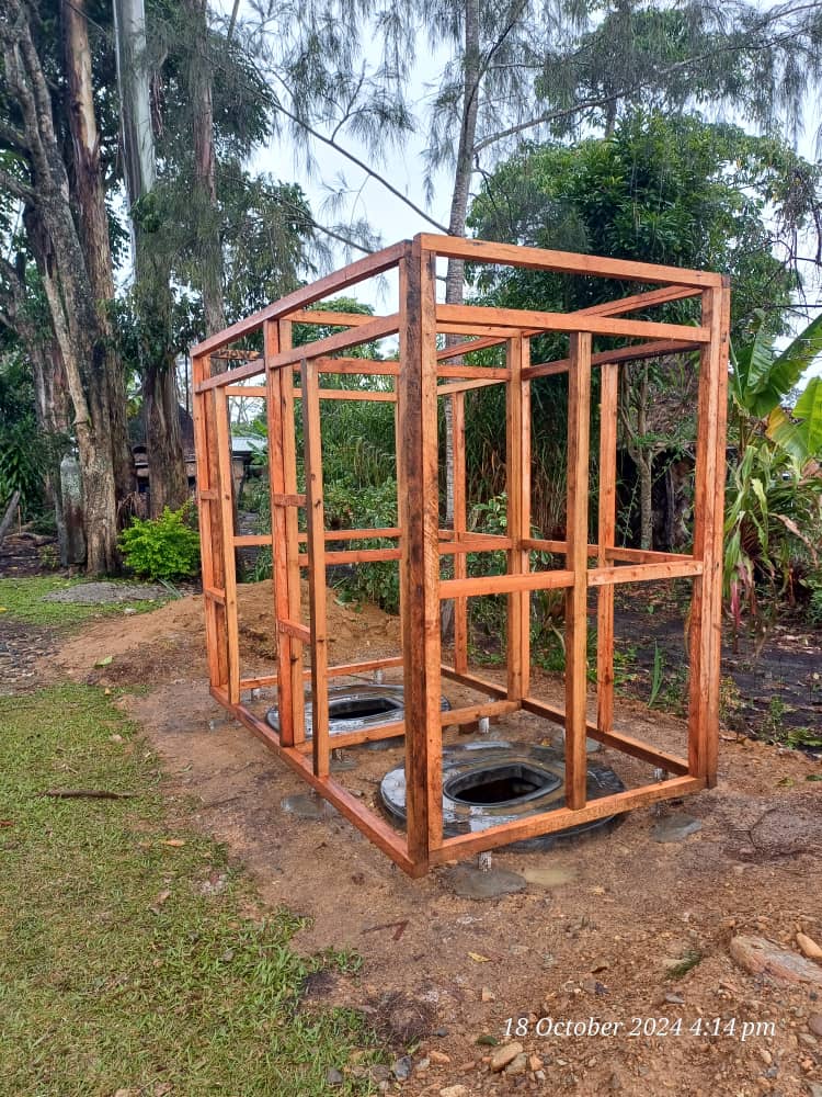 Ground Pit Concrete Toilet - Loo10 Ground Pit Concrete Toilet - Loo10